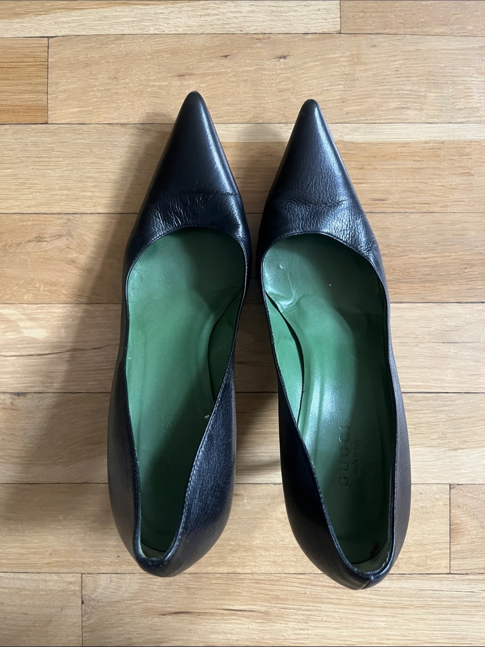 Gucci Black pointy heels size 6